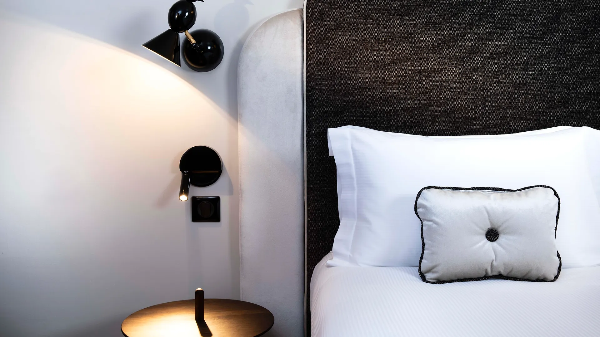 Hotel Eiffel Saint Charles Paris