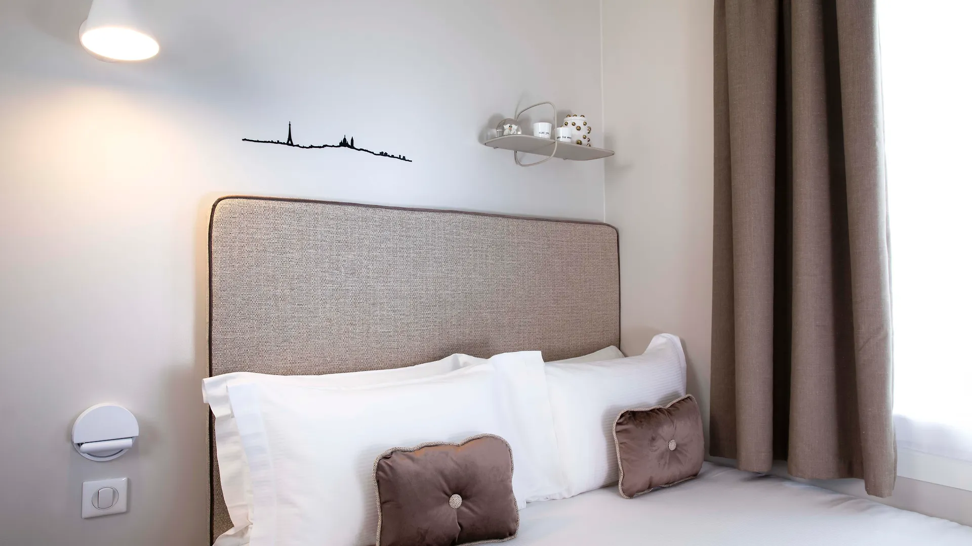 Eiffel Saint Charles Hotel 3*