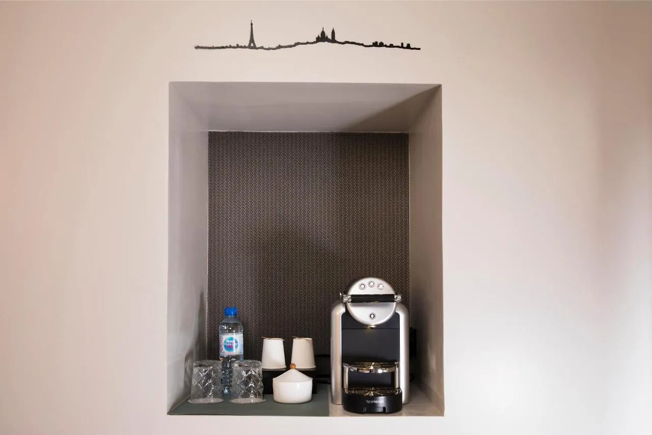 Eiffel Saint Charles Hotel 3*